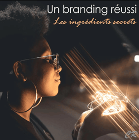 Un branding réussi - les ingrédients secrets Jeune femme avec les yeux fermés, se connectant à sa lumière intérieure pour créer son image de marque personnelle